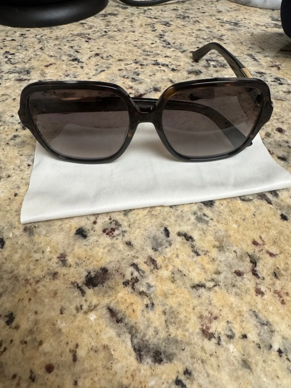 Gucci Rectangular Tortoiseshell Sunglasses (with proof of purchase!)
